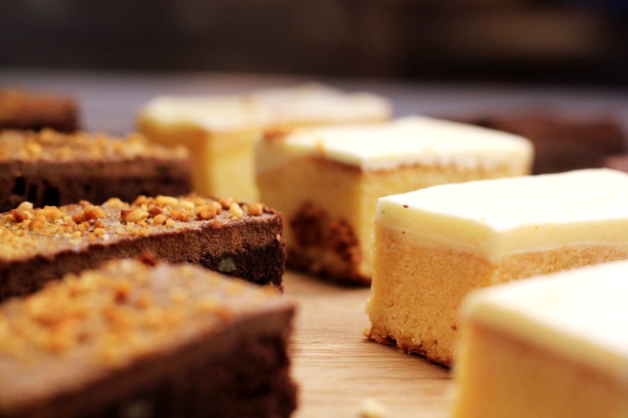 Delicious Chocolate and Vanilla Cakes